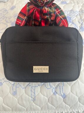 Gucci Black Beauty Toiletry Pouch with Beige Logo Plaque